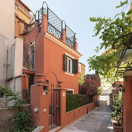 Santa Prassede Rooftop Terrace Apartment
